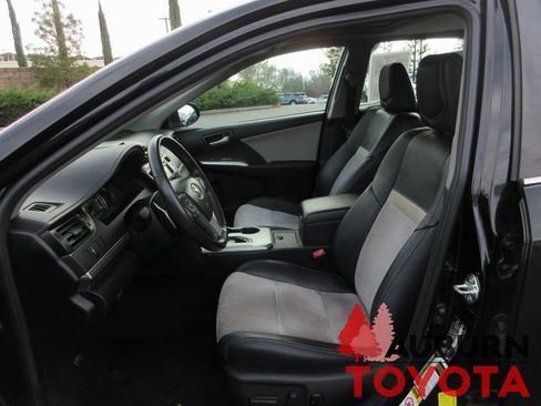 Used 2012 Toyota Camry SE image 10