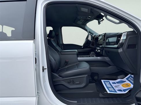 Used 2026 Ford F350 Lariat w/ Black Appearance Package image 10