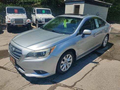 Used 2016 Subaru Legacy 2.5i Premium w/ Moonroof Package AWD/4WD image 2