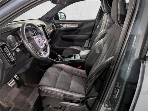 Used 2021 Volvo XC40 P8 Recharge image 17