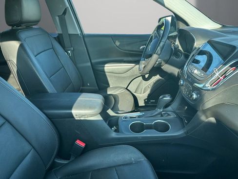 Used 2021 Chevrolet Equinox Premier FWD image 12