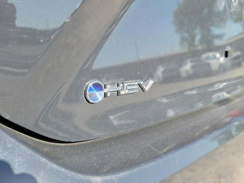 Used 2025 Toyota Camry LE image 34