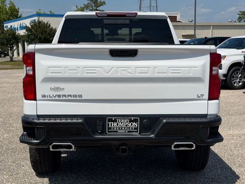 New 2026 Chevrolet Silverado 1500 LT Trail Boss w/ Convenience Package II AWD/4WD image 3