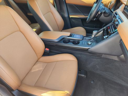 Used 2024 Lexus IS 300 F Sport RWD image 6