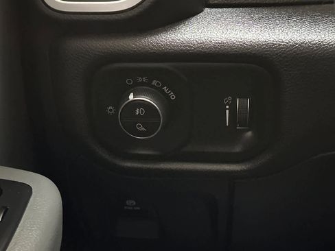 Used 2020 RAM 1500 Big Horn image 29