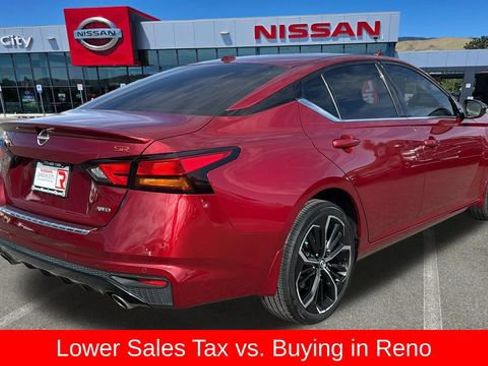 Used 2023 Nissan Altima 2.5 SR w/ SR Premium Package image 3