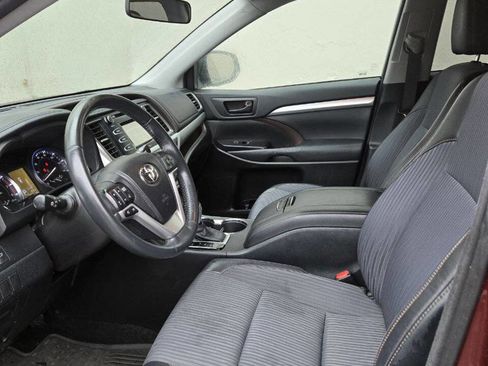Used 2014 Toyota Highlander Plus image 11