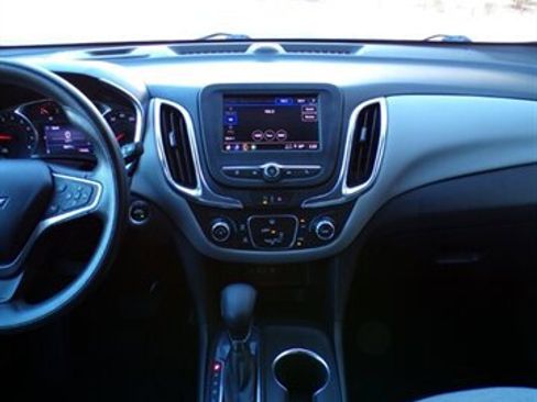 Used 2022 Chevrolet Equinox LS w/ LS Convenience Package image 36