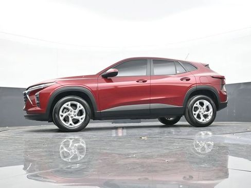 Used 2024 Chevrolet Trax LS w/ LS Convenience Package image 56