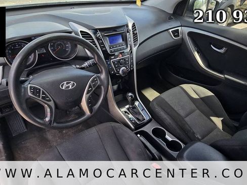 Used 2016 Hyundai Elantra GT FWD image 31