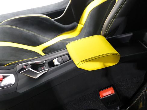 Used 2022 Lamborghini Huracan STO image 35