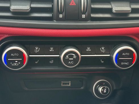 Used 2020 Alfa Romeo Giulia Ti w/ Nero Edizione RWD image 17