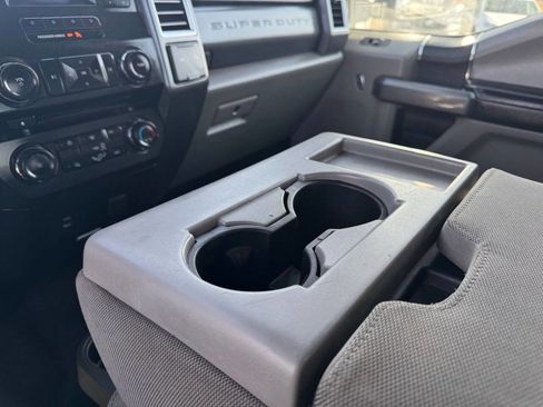 Used 2017 Ford F250 XLT w/ XLT Value Package image 27
