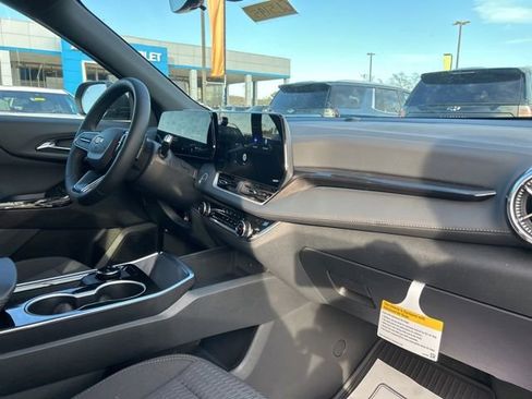 New 2026 Chevrolet Equinox LT w/ Safety and Technology Package image 32