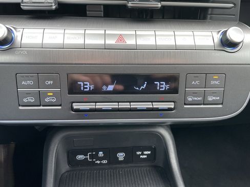 Used 2024 Hyundai Kona SEL image 12