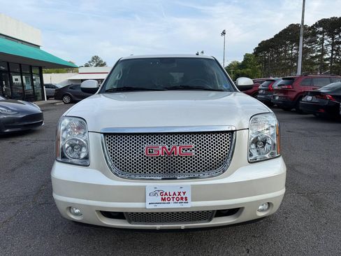 Used 2013 GMC Yukon XL Denali AWD/4WD image 2