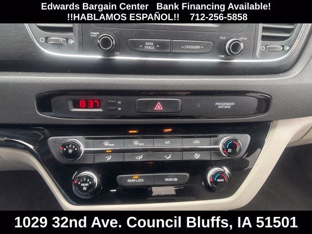 Used 2016 Kia Sedona LX w/ Option Group 020 FWD image 27