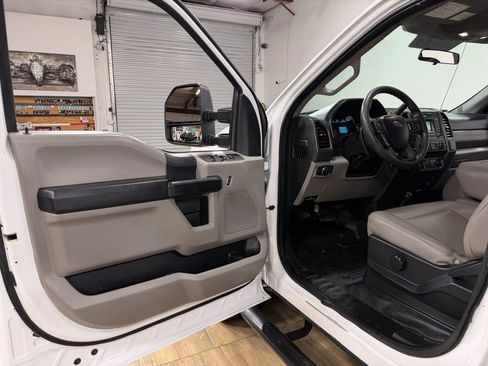Used 2018 Ford F350 XL w/ Power Equipment Group AWD/4WD image 11