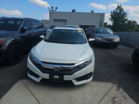 Used 2018 Honda Civic EX-L image 1