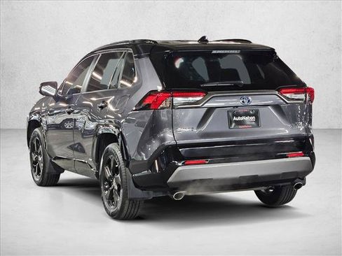 Used 2020 Toyota RAV4 XSE image 8