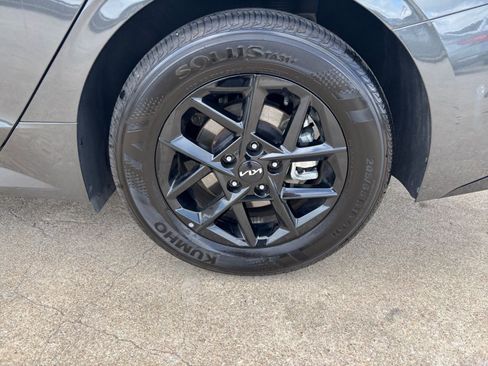 Used 2025 Kia K5 LXS image 29