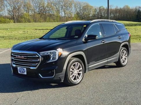 Used 2024 GMC Terrain SLT AWD/4WD image 4