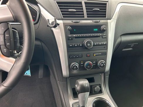 Used 2010 Chevrolet Traverse LT w/ Personal Connectivity Package image 12