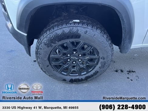 Used 2026 Chevrolet Colorado Trail Boss AWD/4WD image 11
