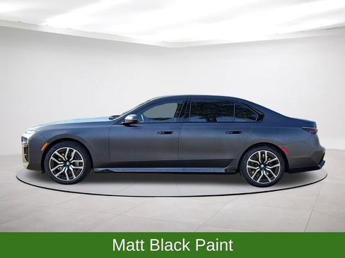Used 2024 BMW 760i xDrive AWD/4WD image 4