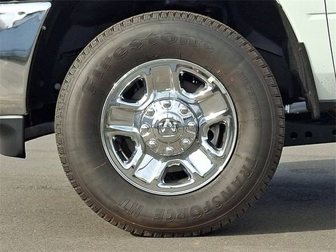 Used 2024 RAM 2500 Tradesman w/ Chrome Appearance Group image 8