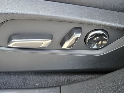 New 2025 Acura RDX SH-AWD image 10