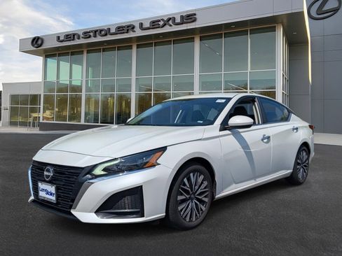 Used 2023 Nissan Altima 2.5 SV image 7