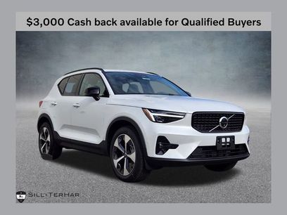 New 2026 Volvo XC40 B5 Plus w/ Protection Package Premier