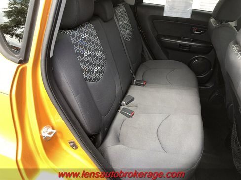 Used 2011 Kia Soul + w/ Audio Pkg FWD image 20