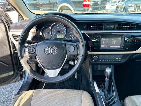 Used 2016 Toyota Corolla LE image 19