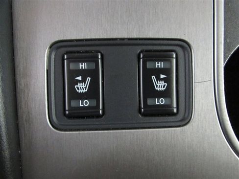 Used 2023 Nissan Murano SV image 37