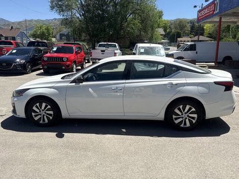 Used 2024 Nissan Altima 2.5 S FWD image 7