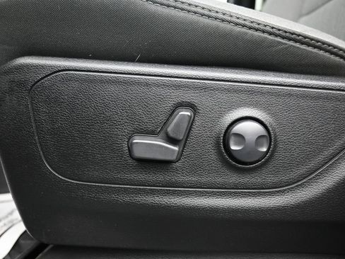 Used 2024 RAM 1500 Big Horn AWD/4WD image 11