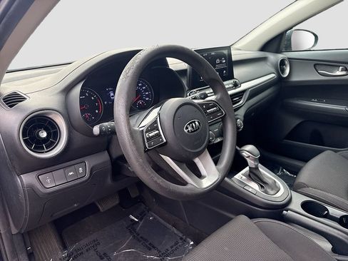 Used 2020 Kia Forte LXS FWD image 9