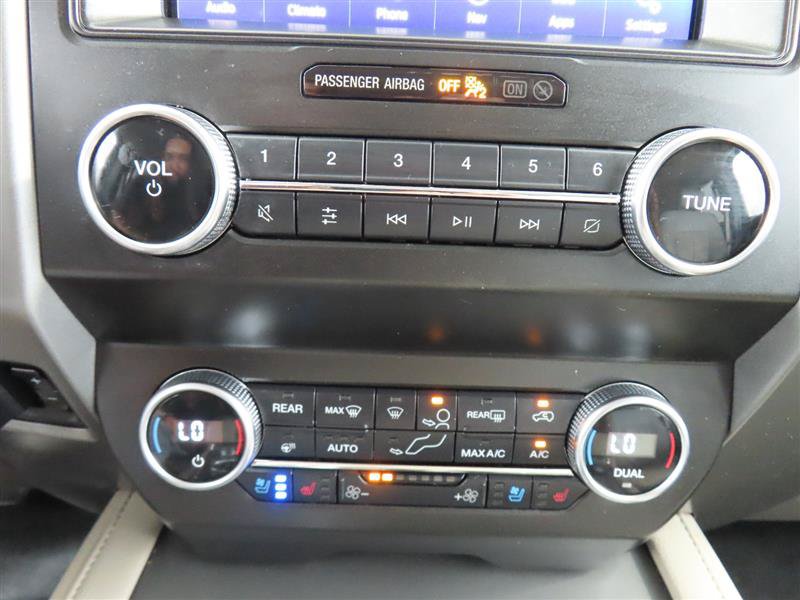 Used 2020 Ford Expedition XLT w/ Equipment Group 202A AWD/4WD image 25