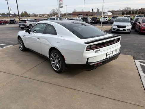 New 2026 Dodge Charger R/T Scat Pack image 4