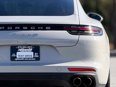 Used 2018 Porsche Panamera 4S image 16