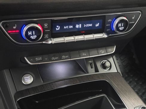 Used 2023 Audi Q5 2.0T Premium w/ Convenience Package image 16