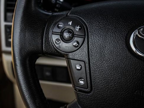 Used 2010 Toyota Sequoia Limited image 12