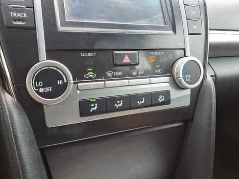Used 2013 Toyota Camry SE FWD image 21