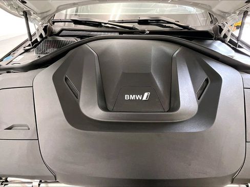 Used 2024 BMW i4 xDrive40i AWD/4WD image 9