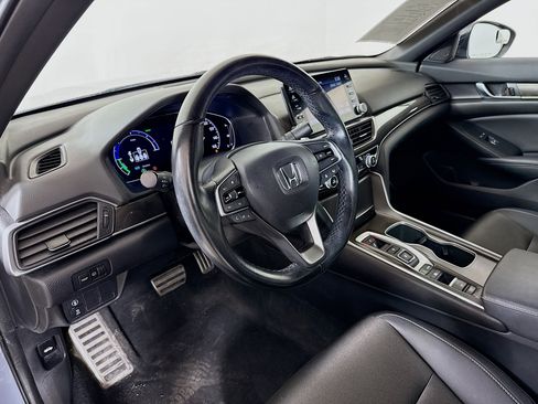 Used 2022 Honda Accord Sport image 9