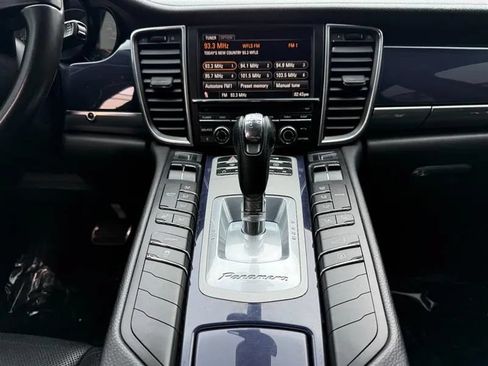 Used 2011 Porsche Panamera image 43