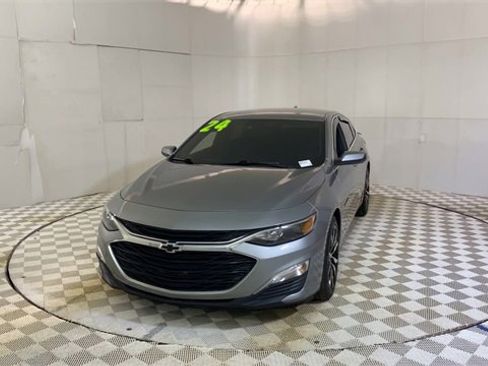 Used 2024 Chevrolet Malibu RS image 3