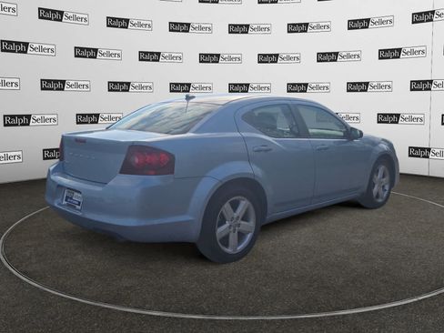 Used 2013 Dodge Avenger SE image 6